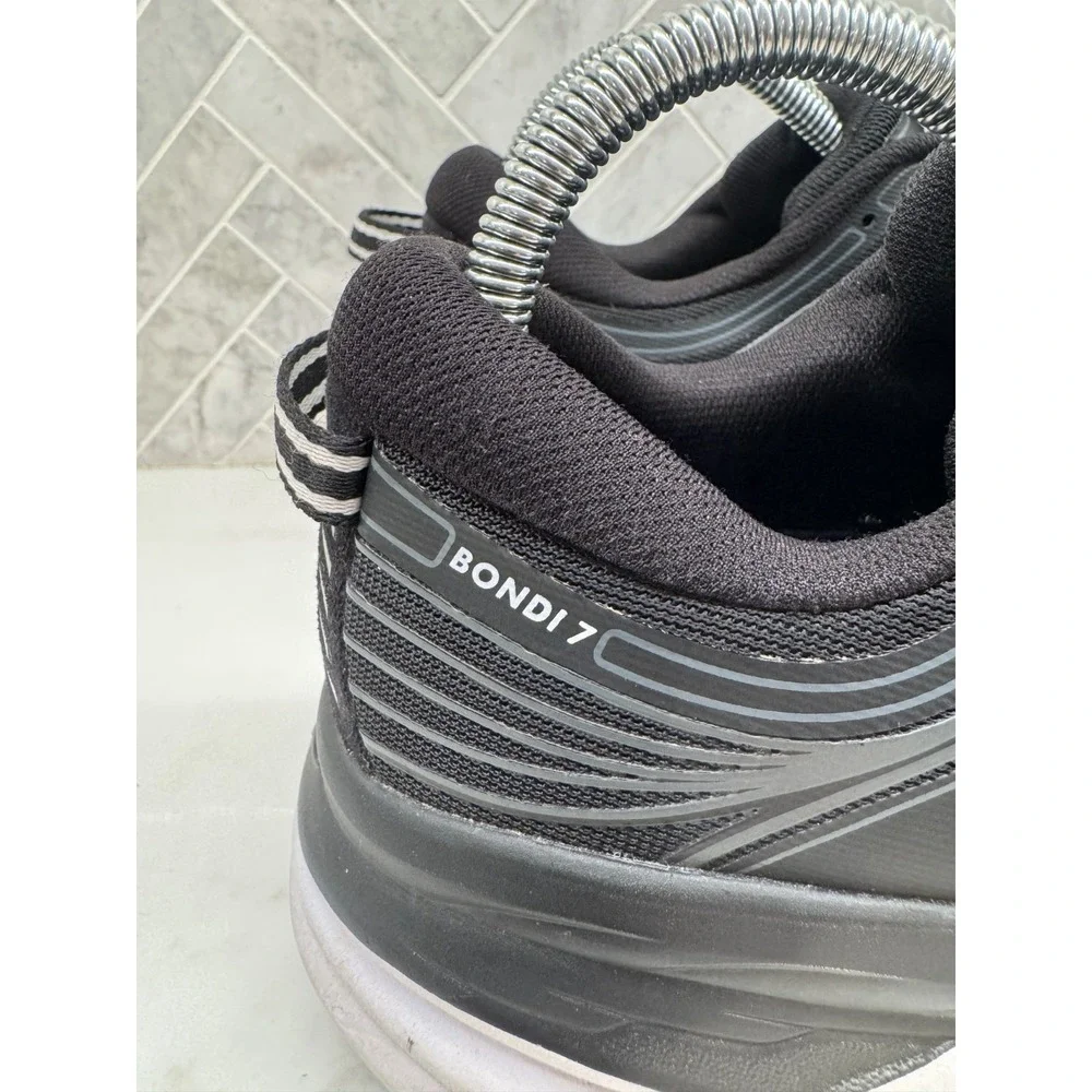 Hoka One One Bondi 7 Running Shoes Womens Size 8 Black White Lace Up Athletic